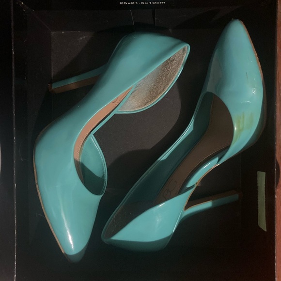 BCBG Paris Jade Mint heels - Picture 2 of 10